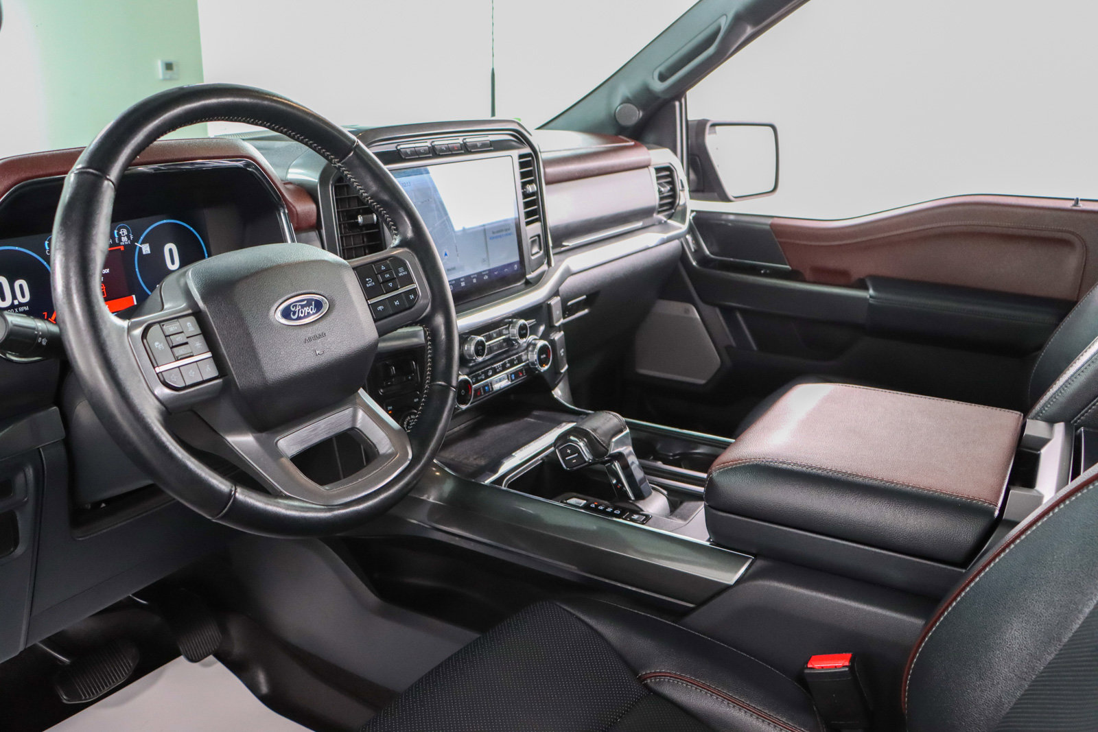 Used 2022 Ford F150 Lariat w/ Equipment Group 502A High image 27