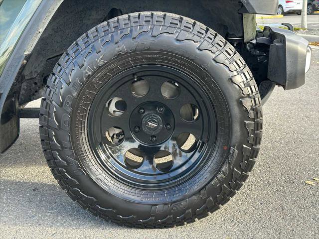 Used 2022 Jeep Gladiator Sport image 9