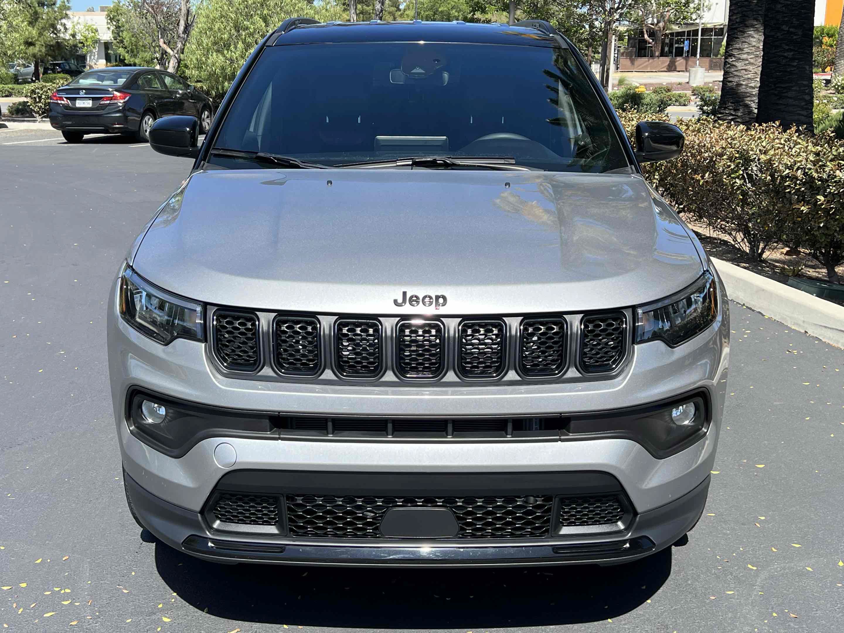 Used 2023 Jeep Compass Latitude AWD/4WD image 13