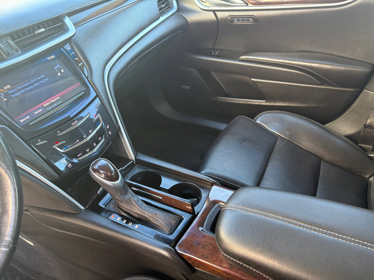 Used 2016 Cadillac XTS Luxury image 6