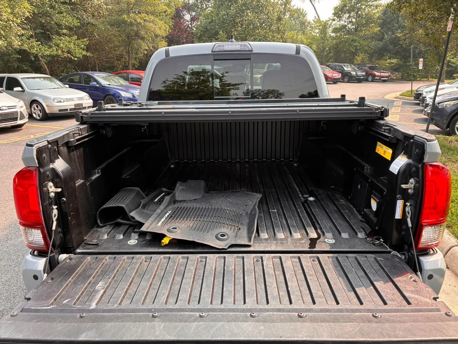 Used 2019 Toyota Tacoma TRD Sport AWD/4WD image 33