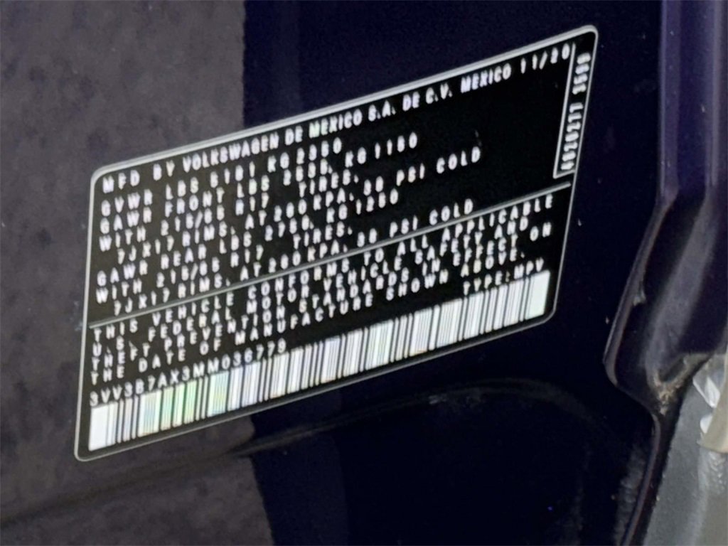 Used 2021 Volkswagen Tiguan SE image 33