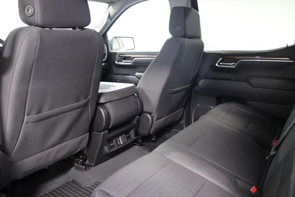 Used 2025 Chevrolet Silverado 1500 LT image 26