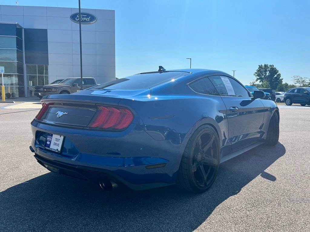 Used 2022 Ford Mustang Coupe RWD image 5