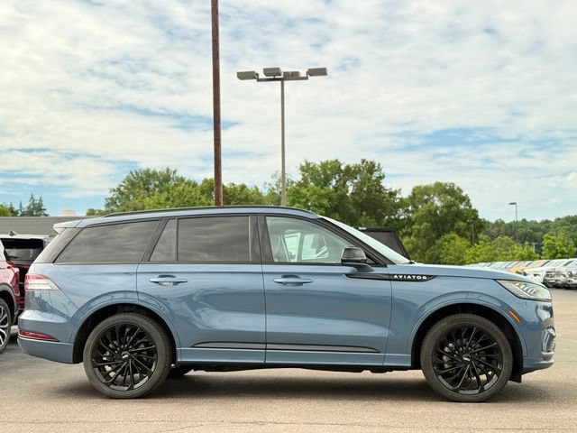 Used 2025 Lincoln Aviator Reserve w/ Jet Appearance Package AWD/4WD image 41