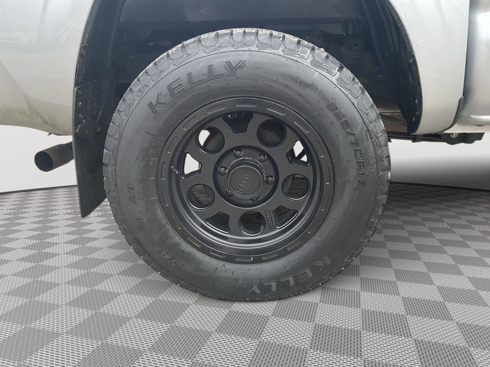 Used 2022 Toyota Tacoma SR image 10