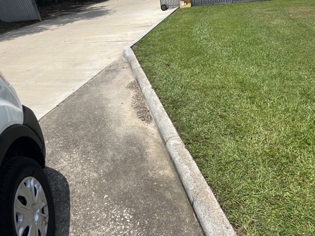 New 2023 Ford E-Transit Medium Roof image 14