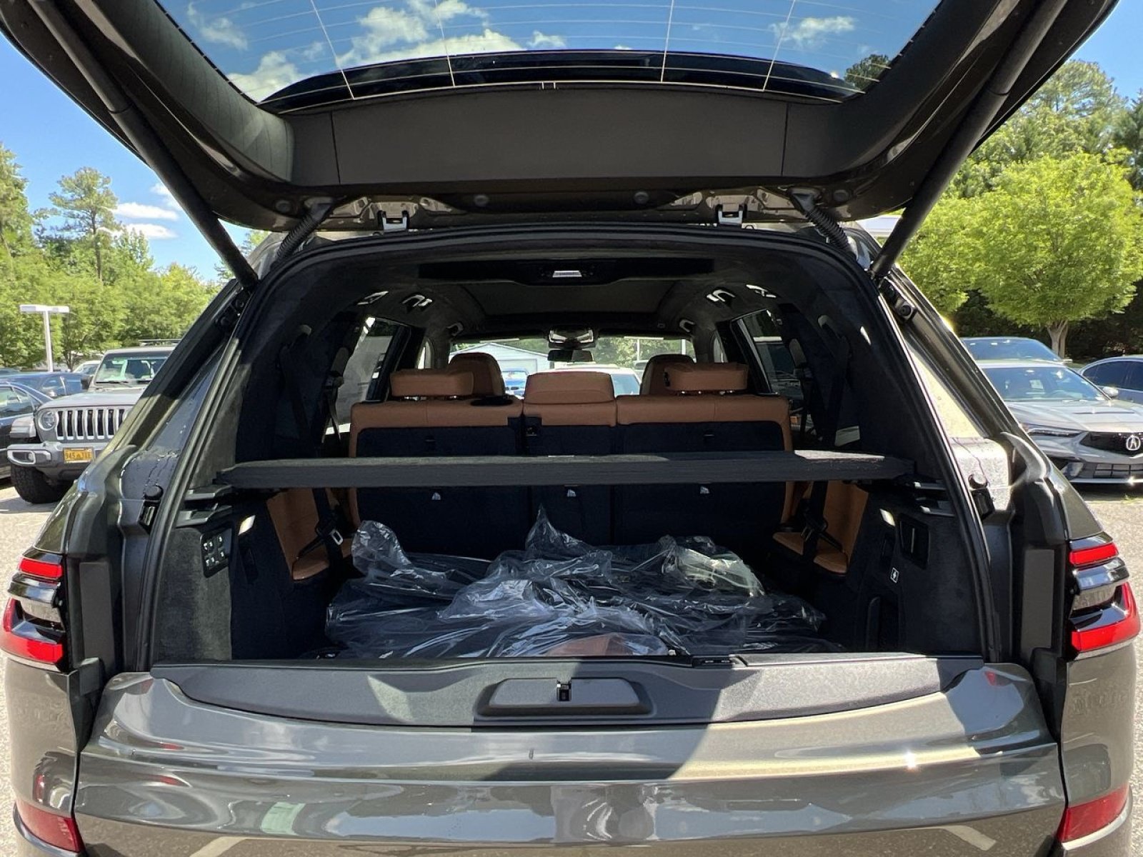 New 2027 BMW X7 xDrive40i w/ M Sport Package AWD/4WD image 24
