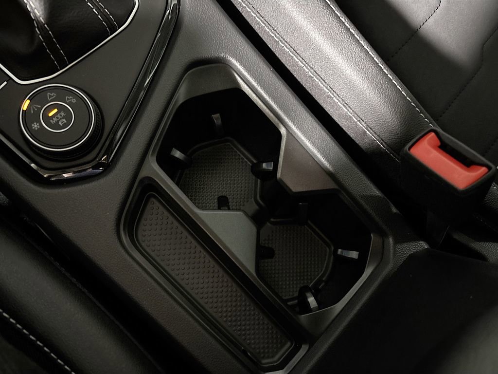 New 2026 Volkswagen Taos SE AWD/4WD image 15