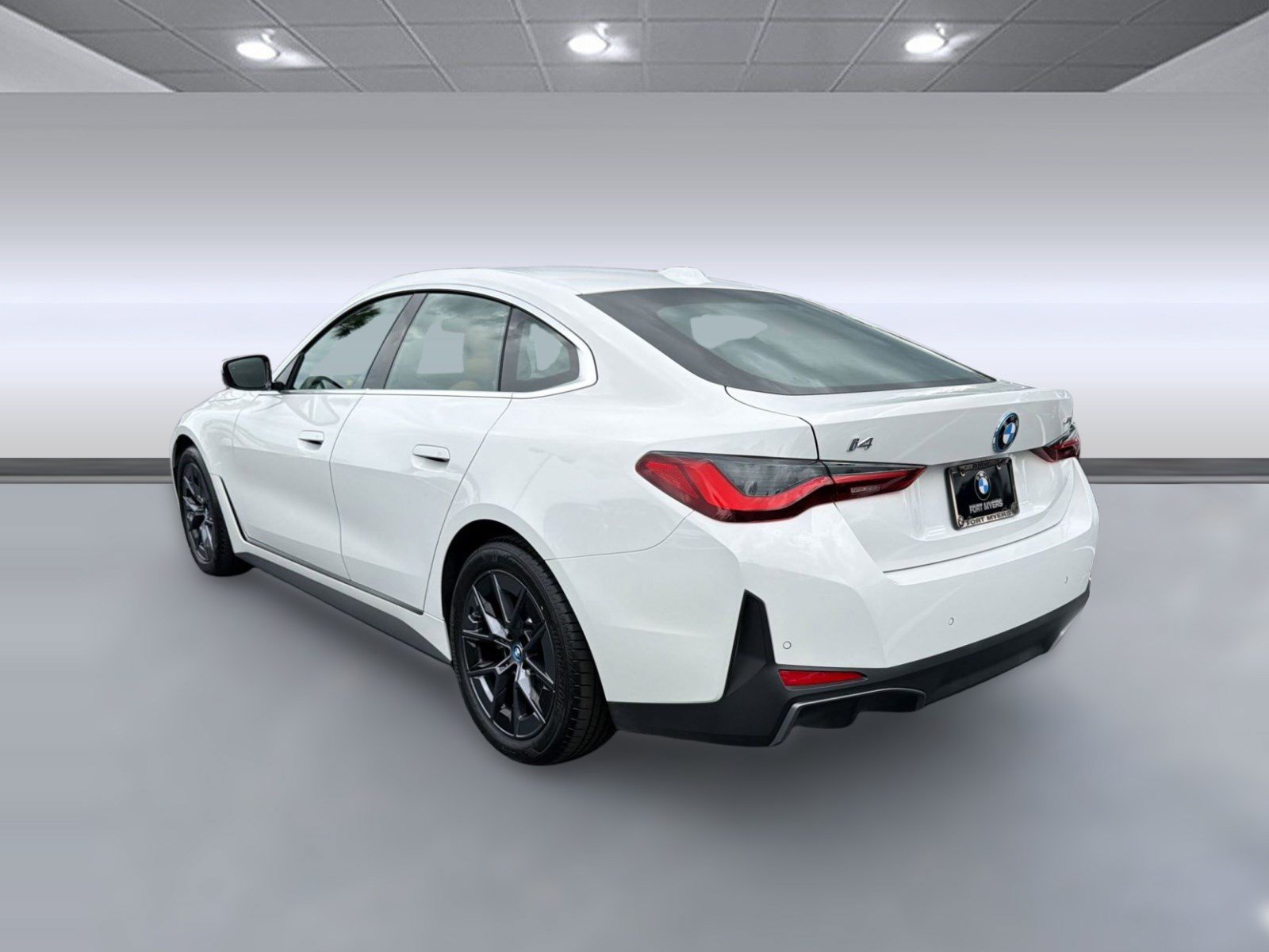 Certified 2023 BMW i4 eDrive35 RWD image 3