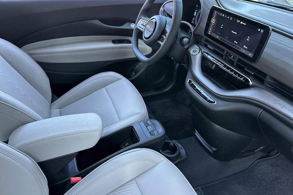 New 2025 FIAT 500 e image 14