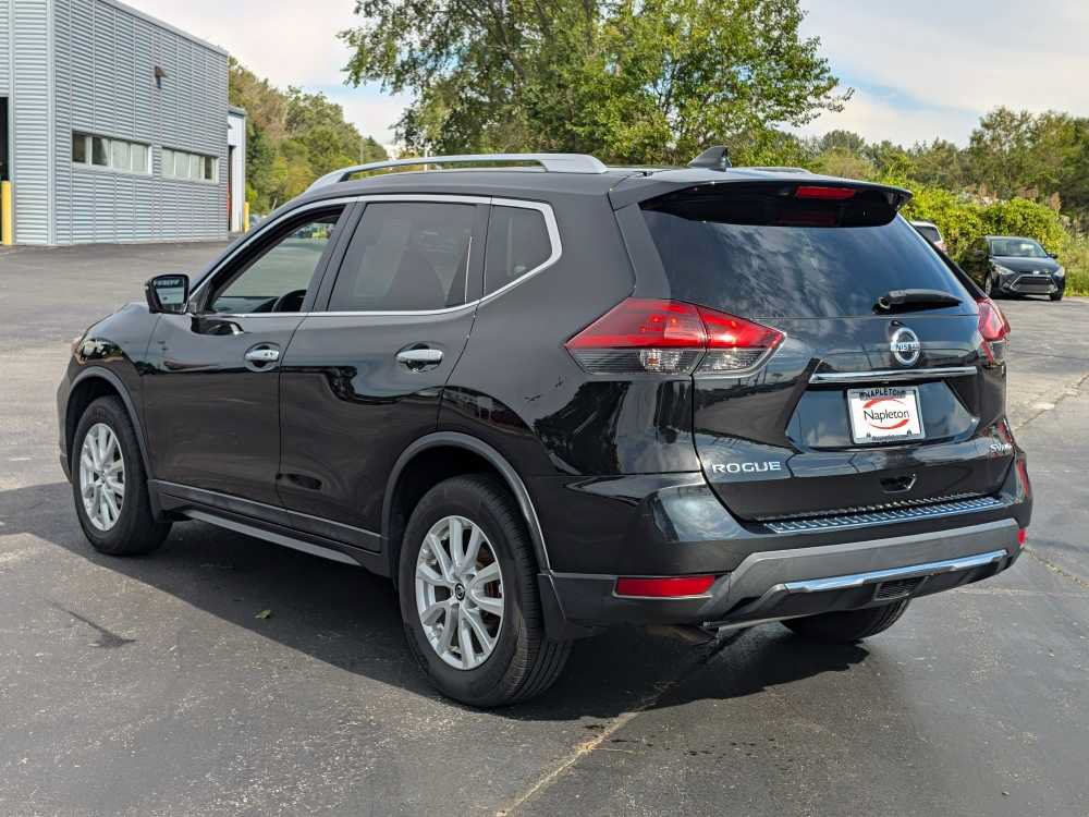 Used 2018 Nissan Rogue SV w/ Premium Package AWD/4WD image 5