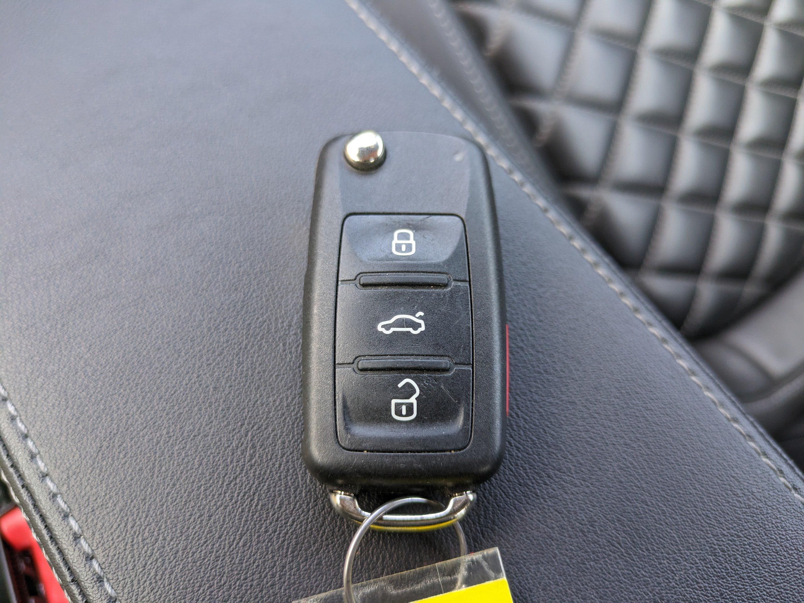 Used 2019 Volkswagen Beetle 2.0T S FWD image 30