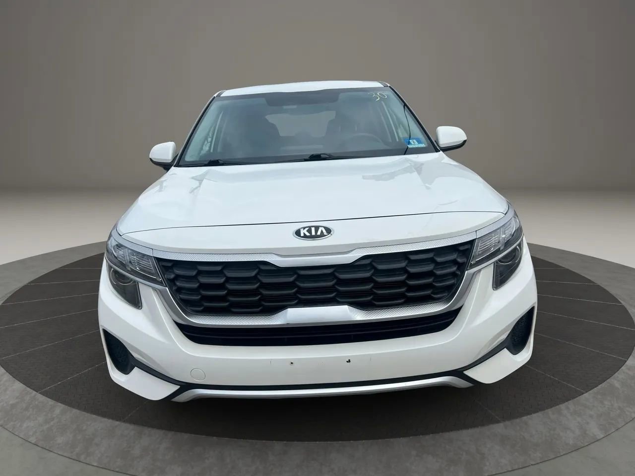 Used 2021 Kia Seltos LX image 2