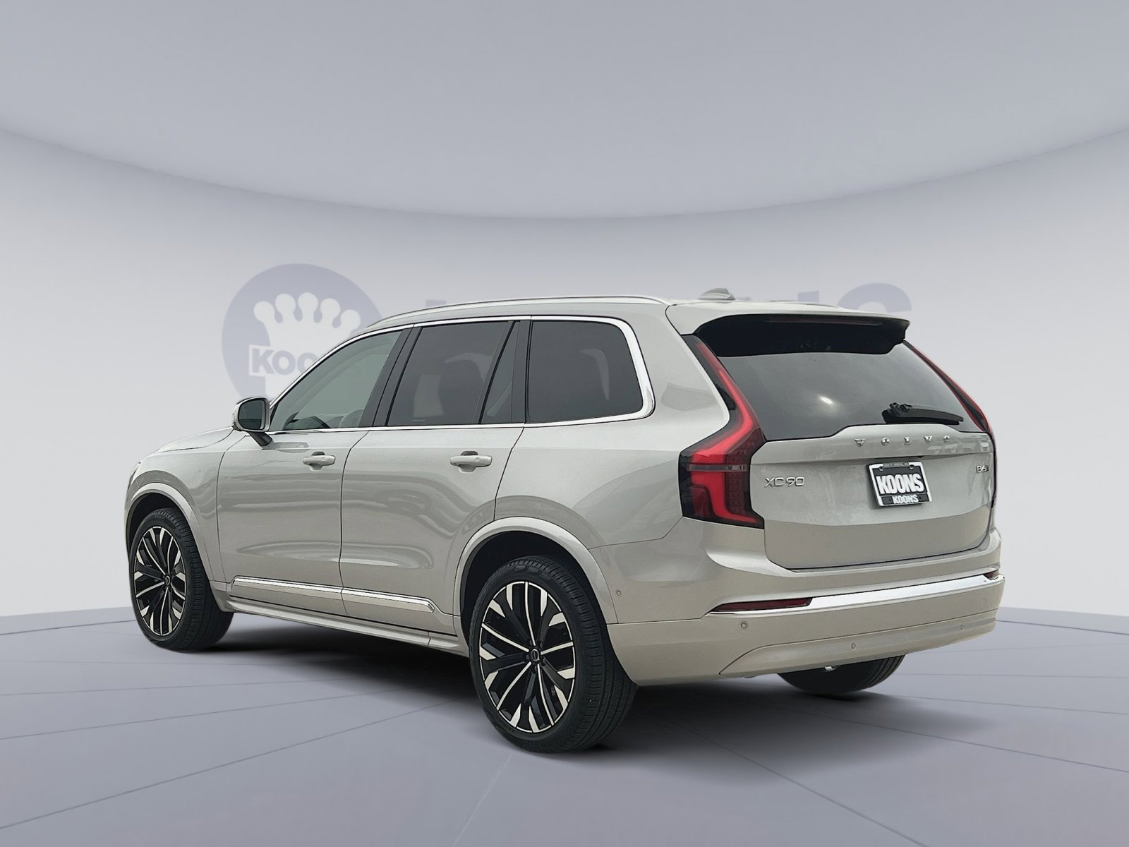 Used 2025 Volvo XC90 B6 Plus AWD/4WD image 15