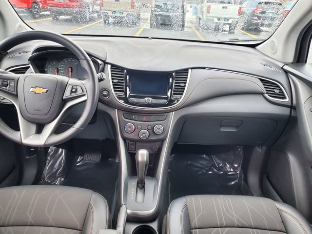 Used 2022 Chevrolet Trax LT w/ LT Convenience Package image 17