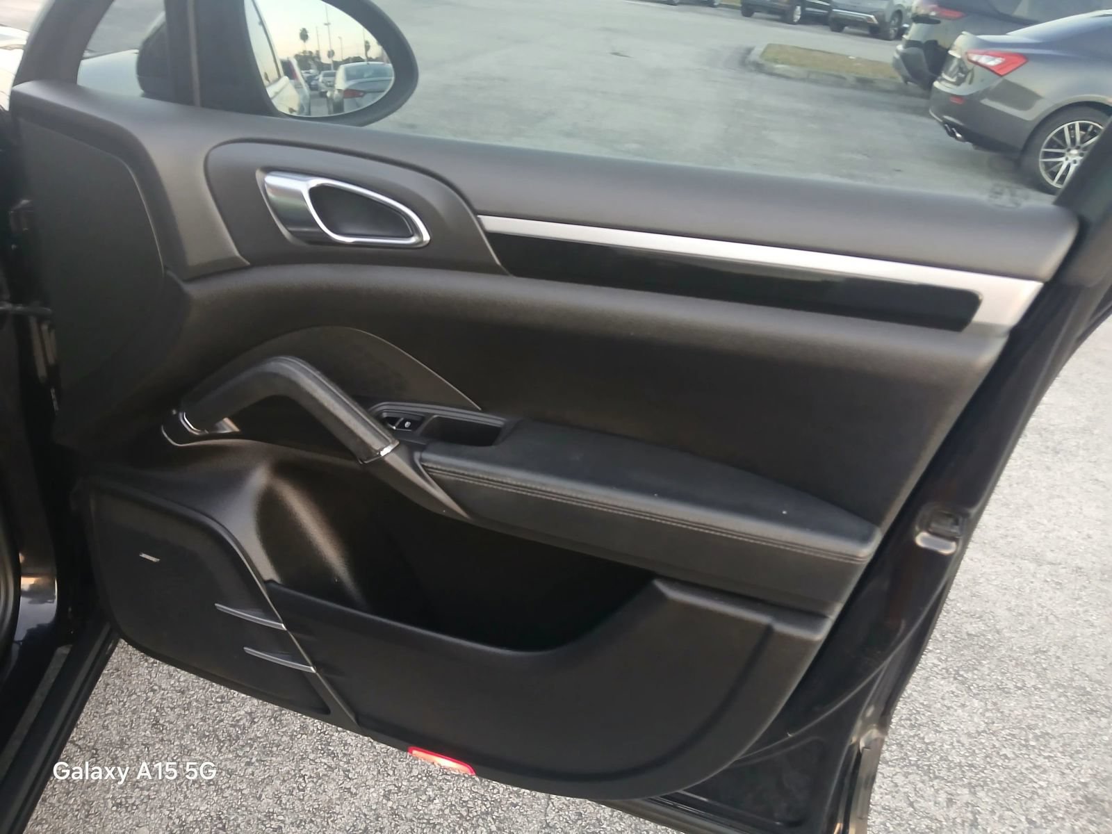 Used 2011 Porsche Cayenne AWD/4WD image 16