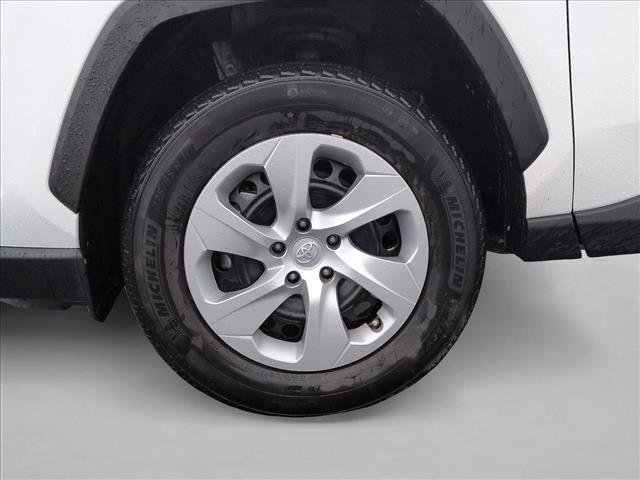 Used 2025 Toyota RAV4 LE image 23