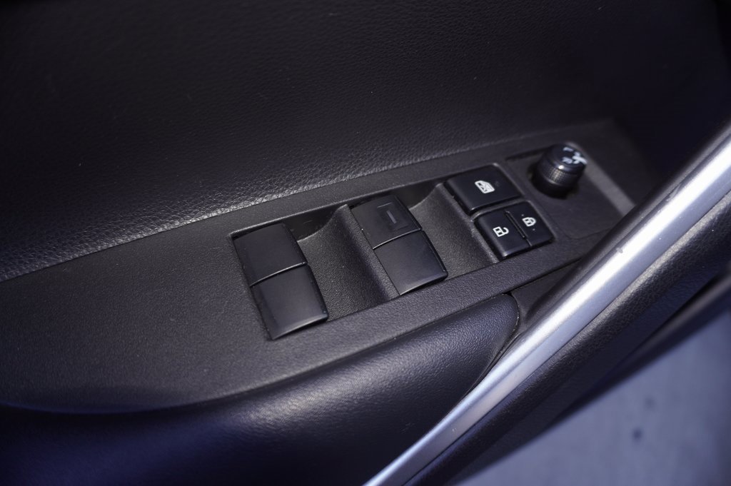 Certified 2022 Toyota Corolla Cross XLE image 14