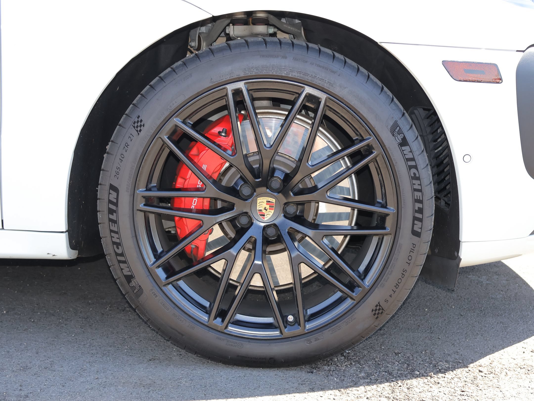 Used 2022 Porsche Macan GTS AWD/4WD image 13