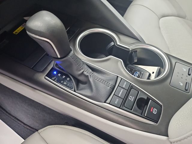 Used 2023 Toyota Camry XLE w/ Cold Weather Package FWD image 24