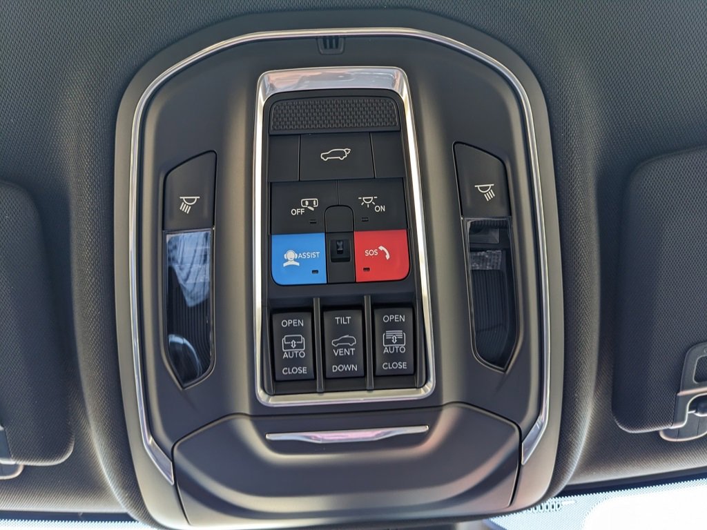 New 2025 Jeep Grand Cherokee Limited image 60