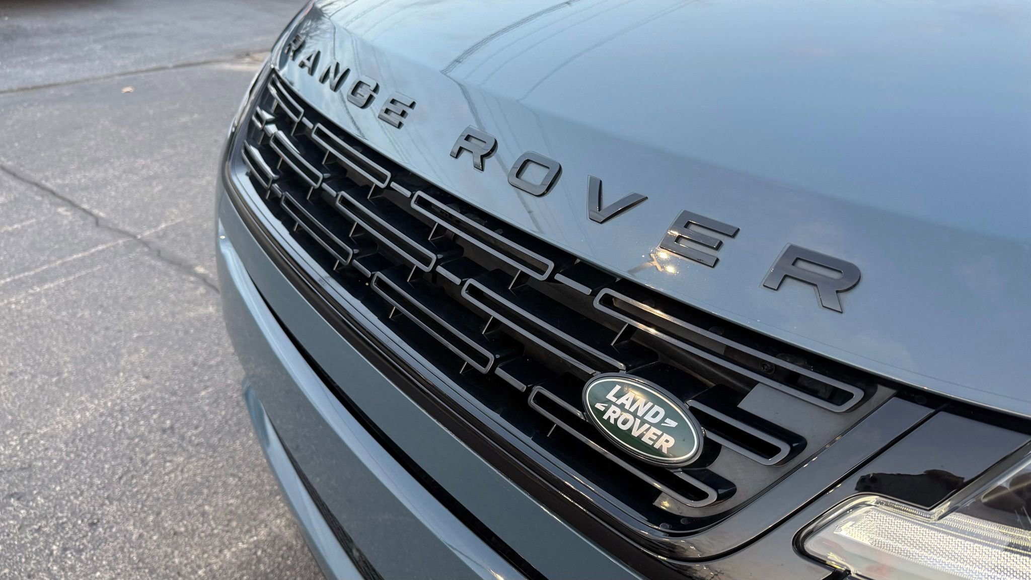 Used 2024 Land Rover Range Rover Evoque Dynamic SE image 42