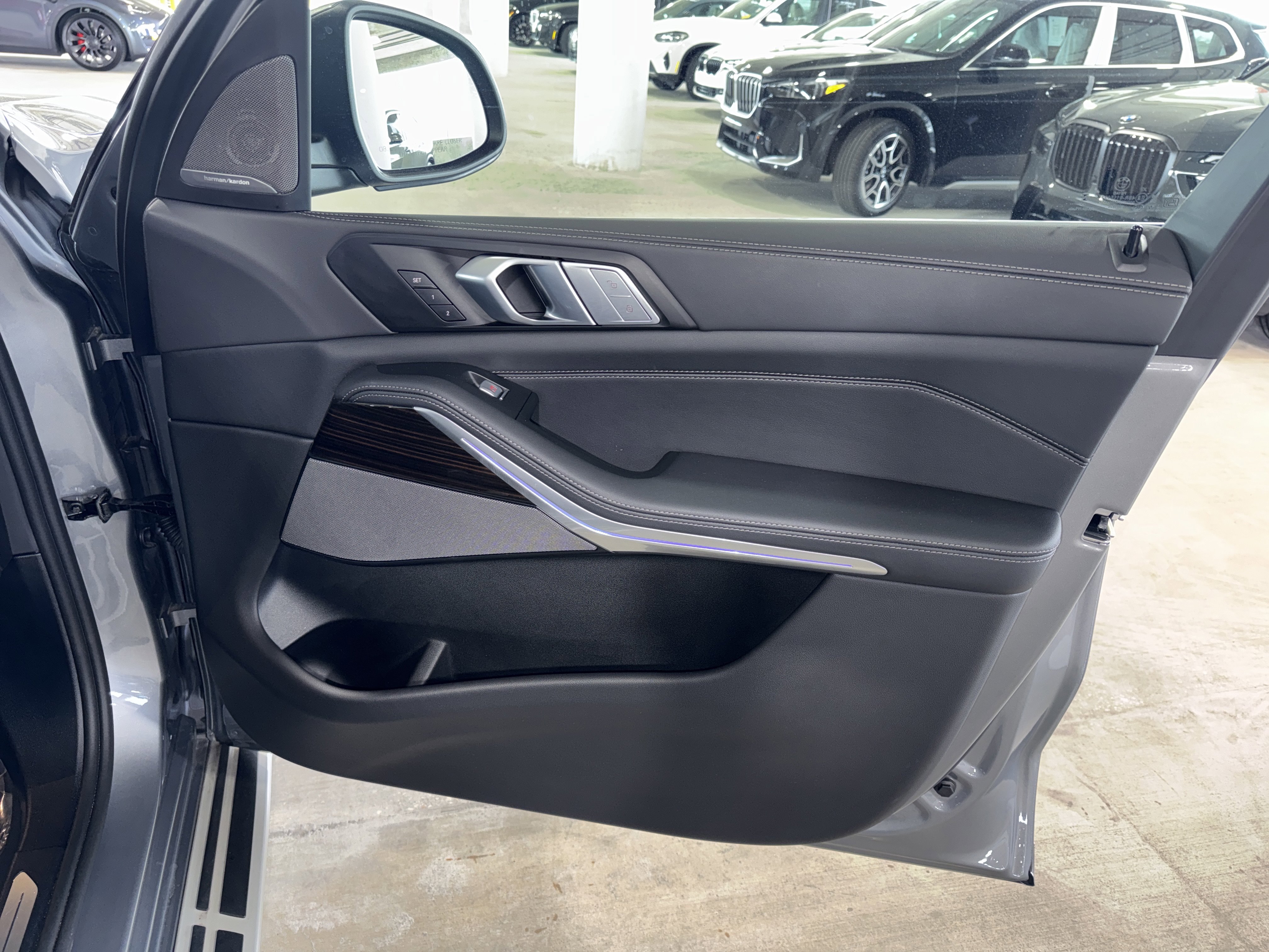 Used 2026 BMW X7 xDrive40i image 9