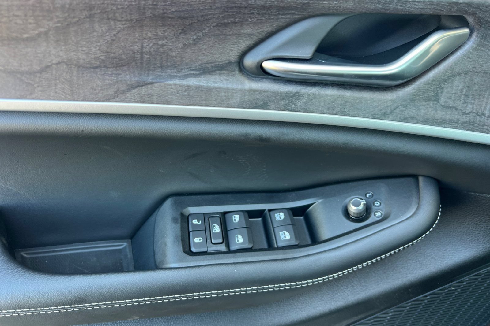 New 2026 Jeep Grand Cherokee Altitude AWD/4WD image 10