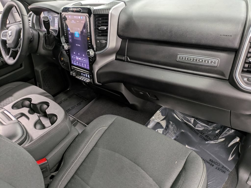 Used 2025 RAM 2500 Big Horn AWD/4WD image 30