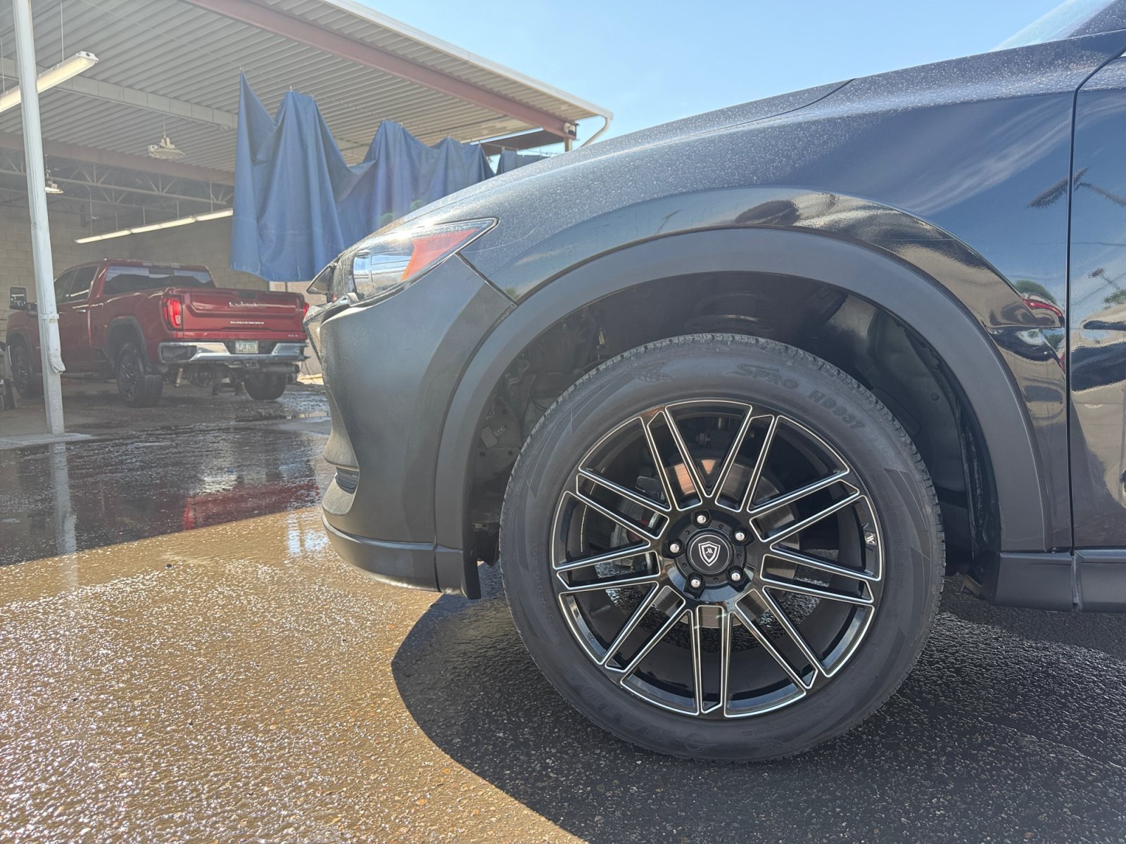 Used 2018 MAZDA CX-5 Touring w/ Preferred Equipment Package FWD image 9