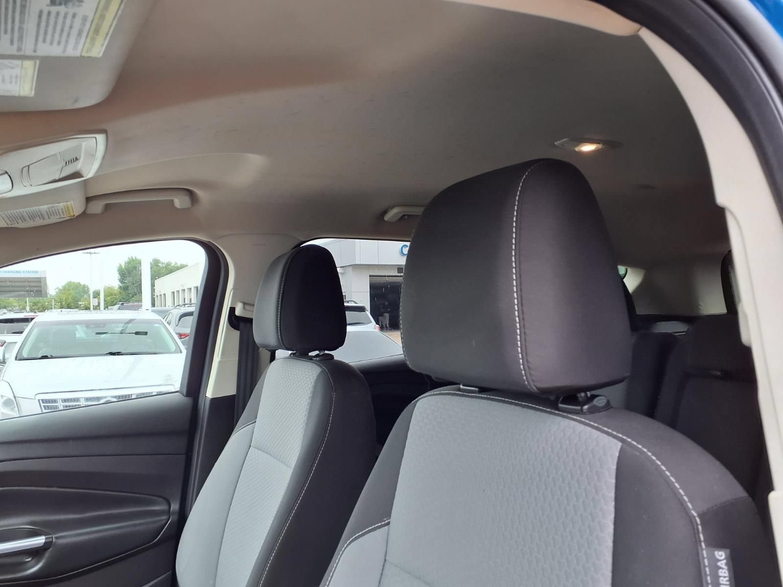 Used 2017 Ford Escape SE w/ SE Cold Weather Package FWD image 18