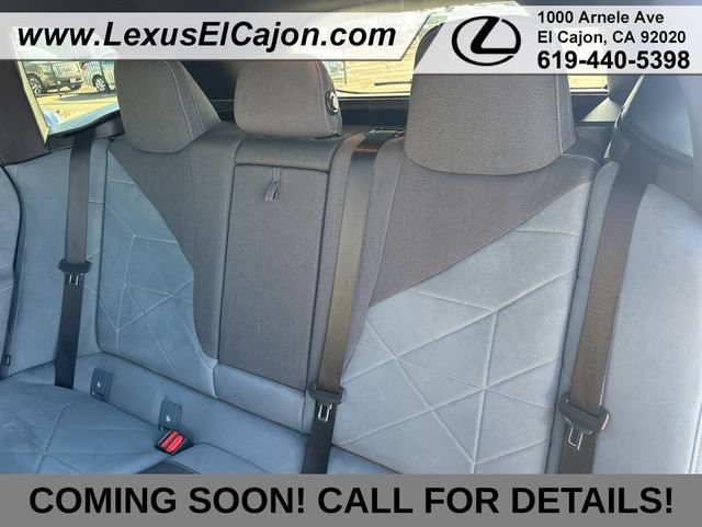 Used 2023 BMW iX xDrive50 w/ Premium Package AWD/4WD image 18