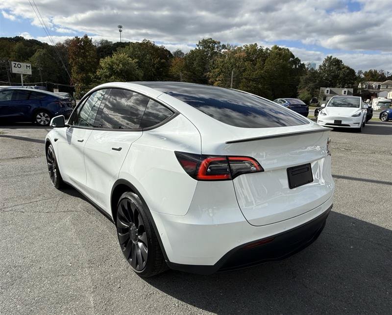 Used 2023 Tesla Model Y Performance AWD/4WD image 3