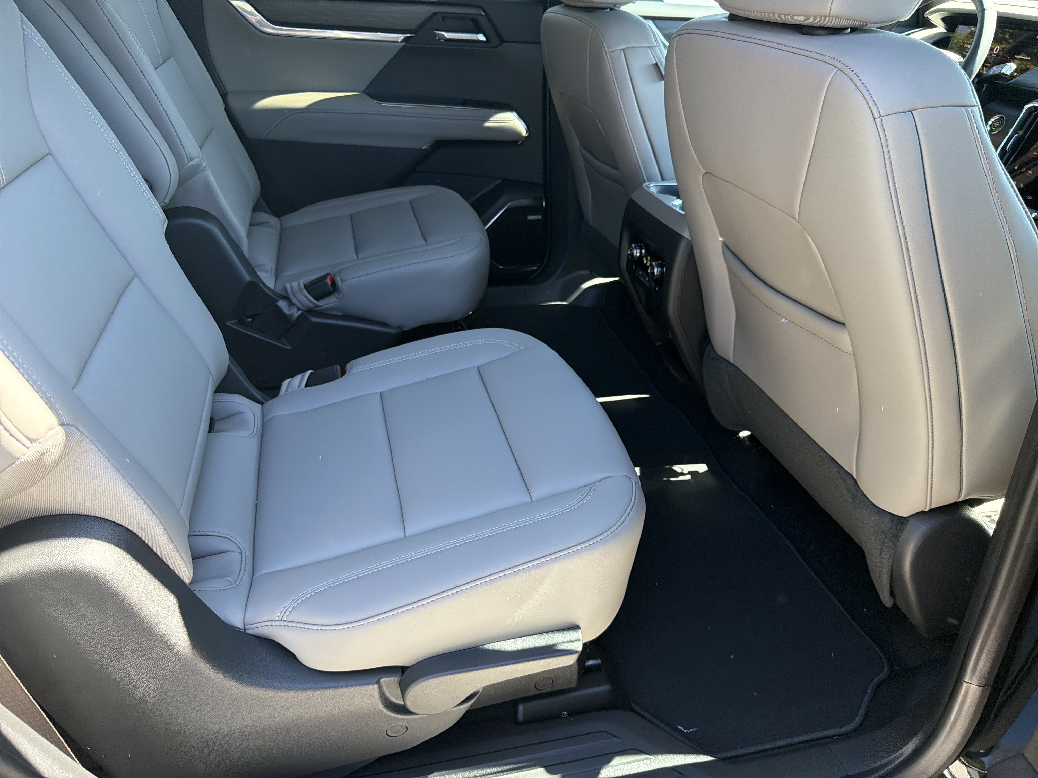 New 2027 GMC Acadia Elevation w/ Black Edition FWD image 16