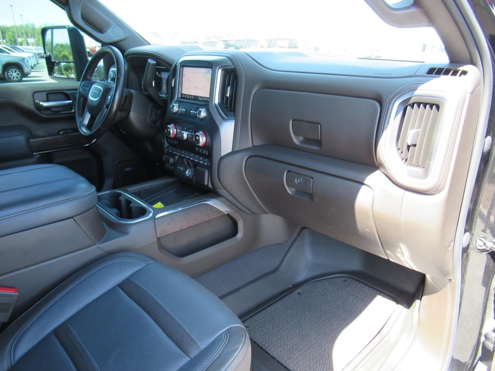 Used 2023 GMC Sierra 3500 Denali w/ Denali Black Diamond Edition AWD/4WD image 14