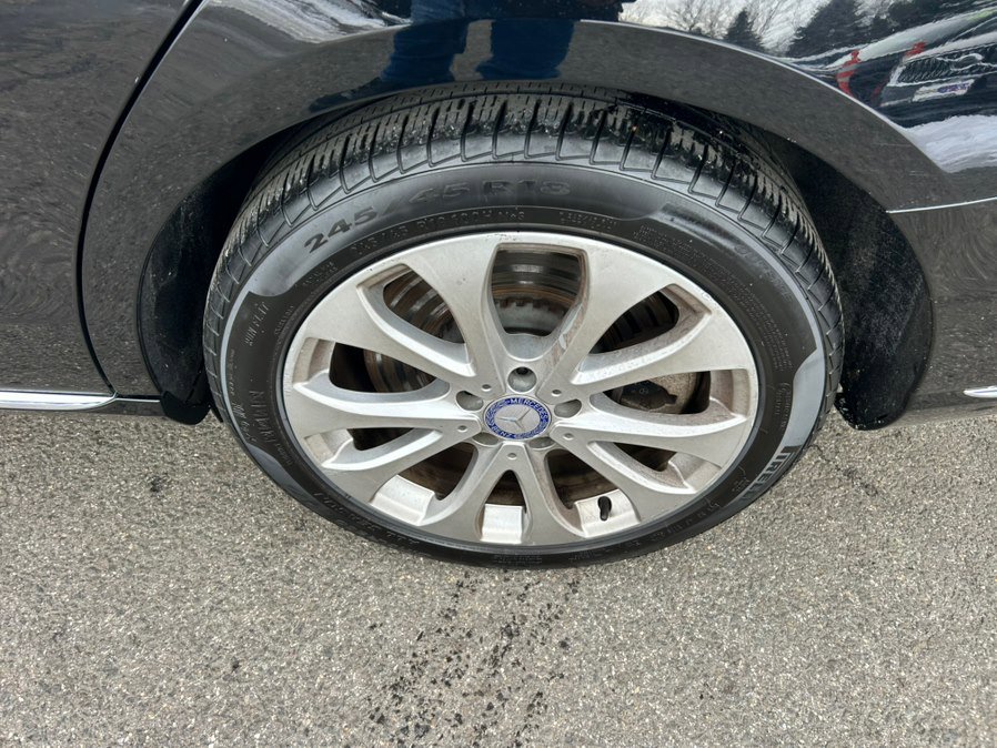 Used 2017 Mercedes-Benz E 400 4MATIC Wagon image 11