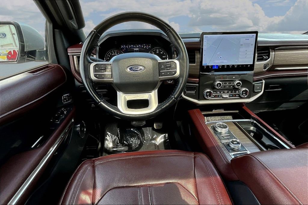 Used 2022 Ford Expedition Limited AWD/4WD image 10