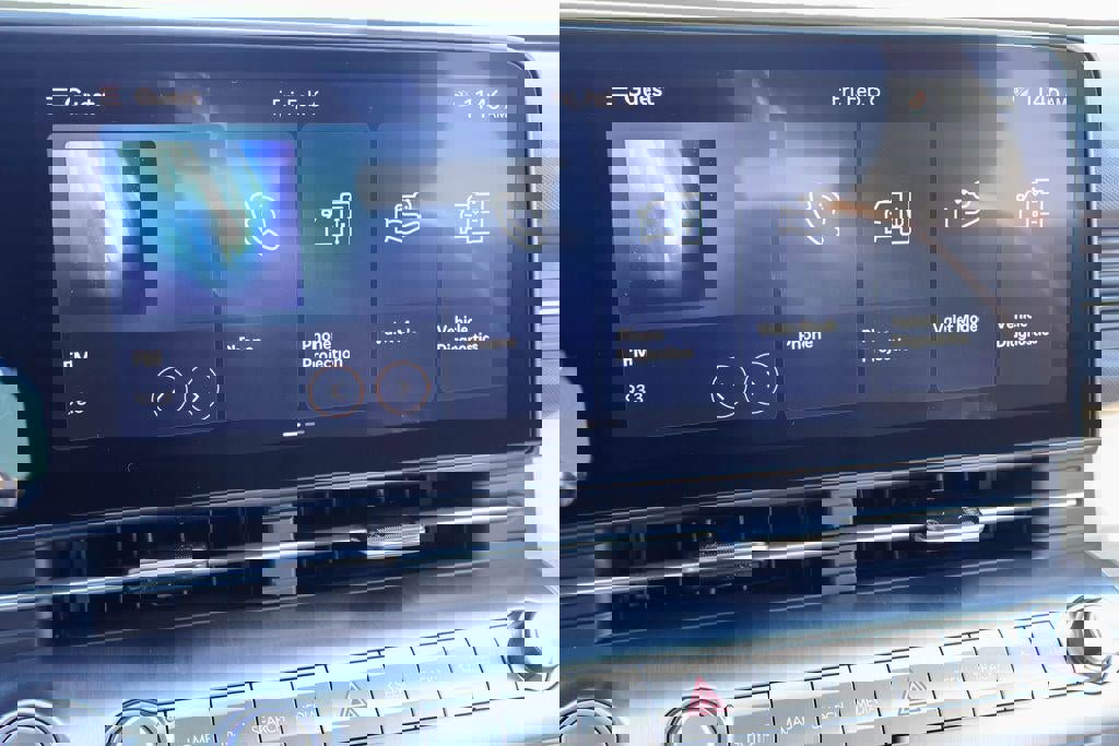 New 2026 Hyundai Kona SE image 3