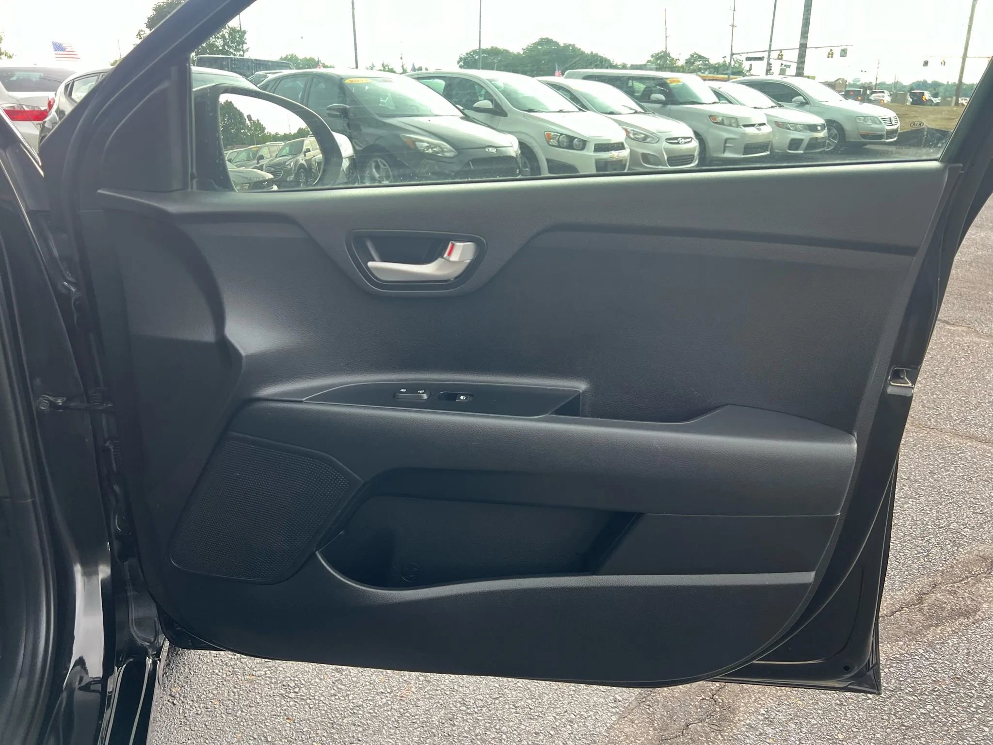 Used 2019 Kia Rio LX image 24