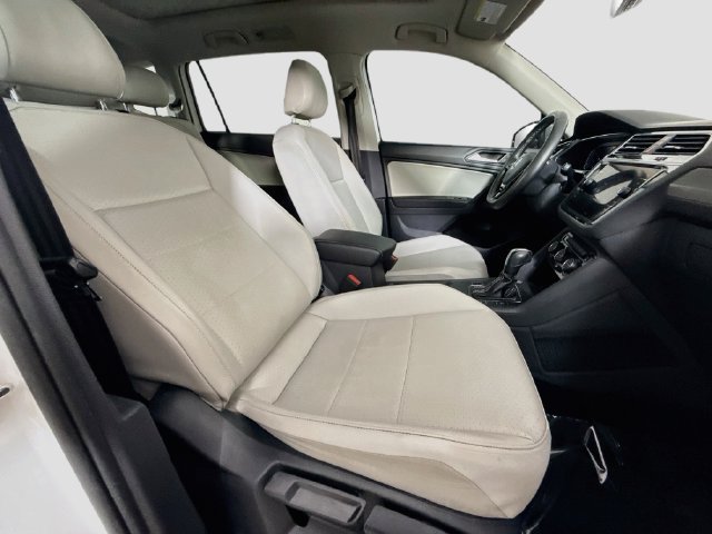 Used 2021 Volkswagen Tiguan SEL FWD image 28