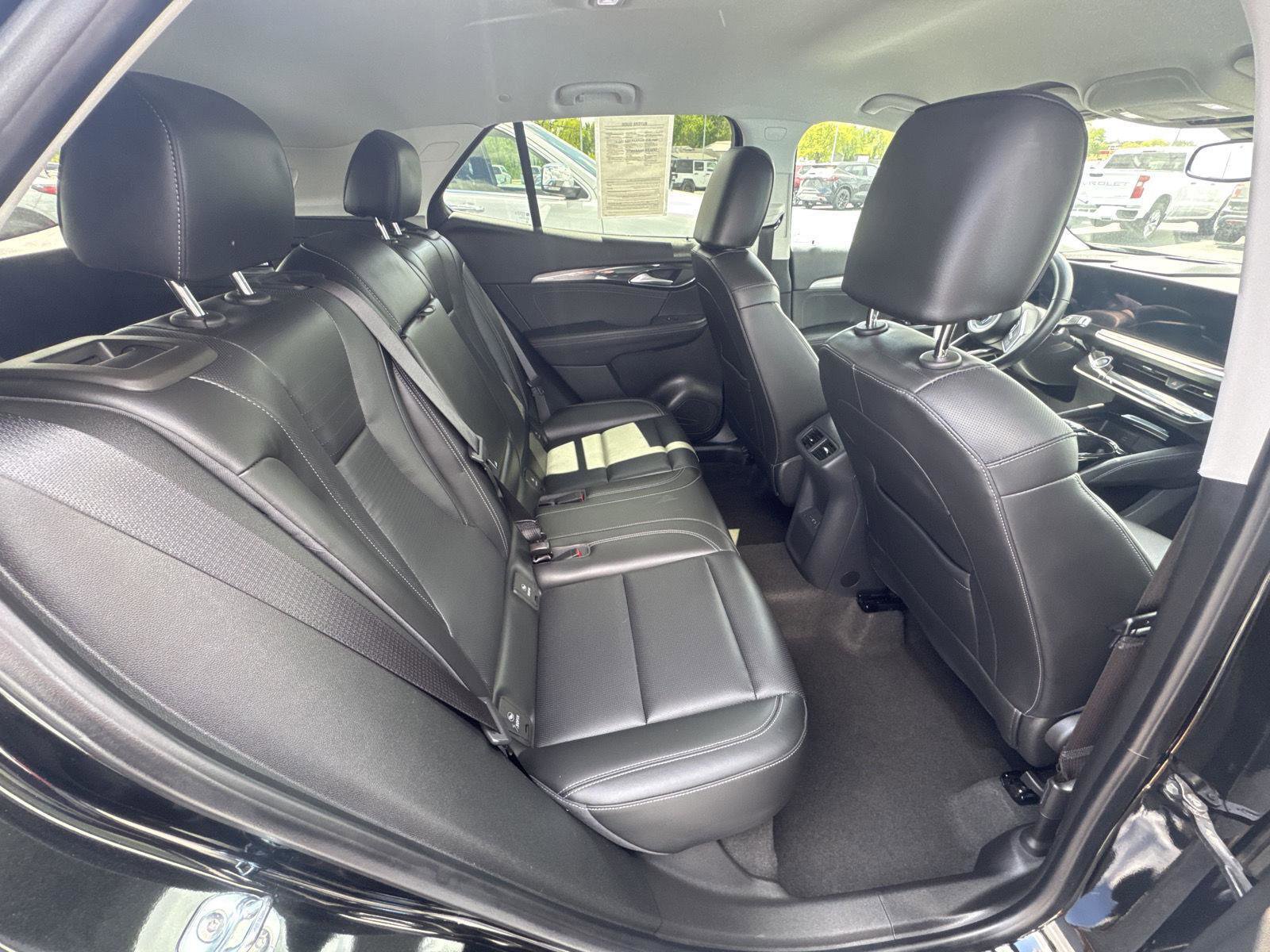 Used 2025 Buick Envision Preferred AWD/4WD image 13