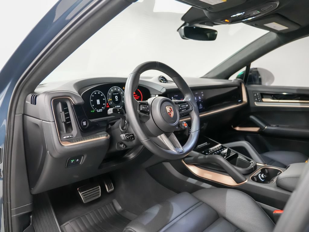 Certified 2026 Porsche Cayenne Turbo GT AWD/4WD image 4