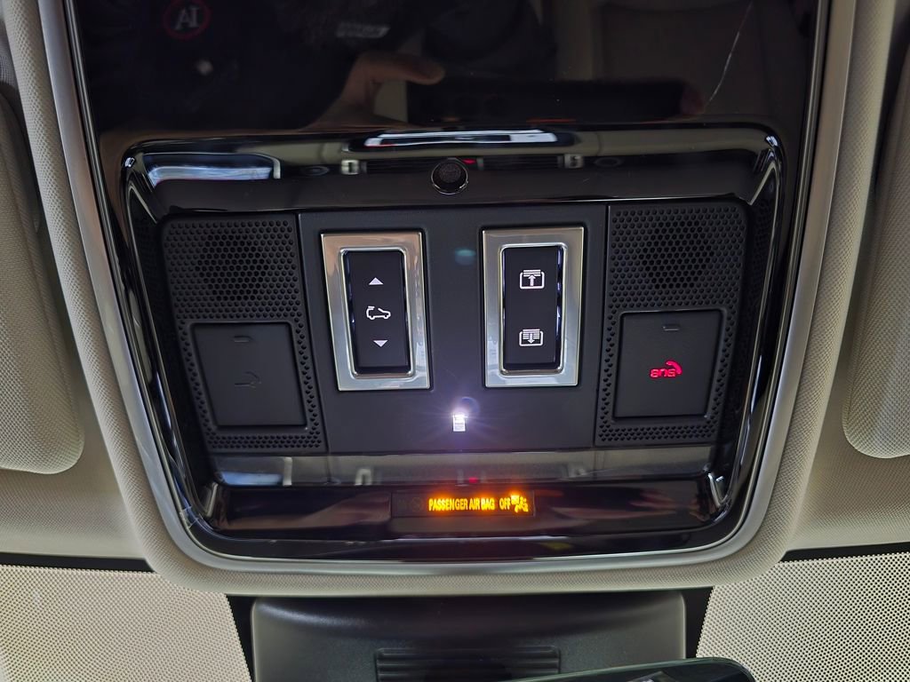 Used 2021 Land Rover Range Rover P525 Westminster Edition LWB AWD/4WD image 41