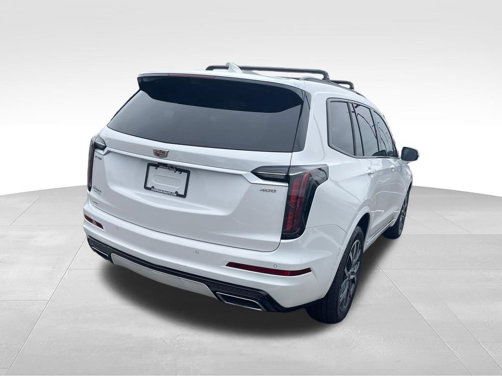 Used 2023 Cadillac XT6 Sport w/ Technology Package AWD/4WD image 5