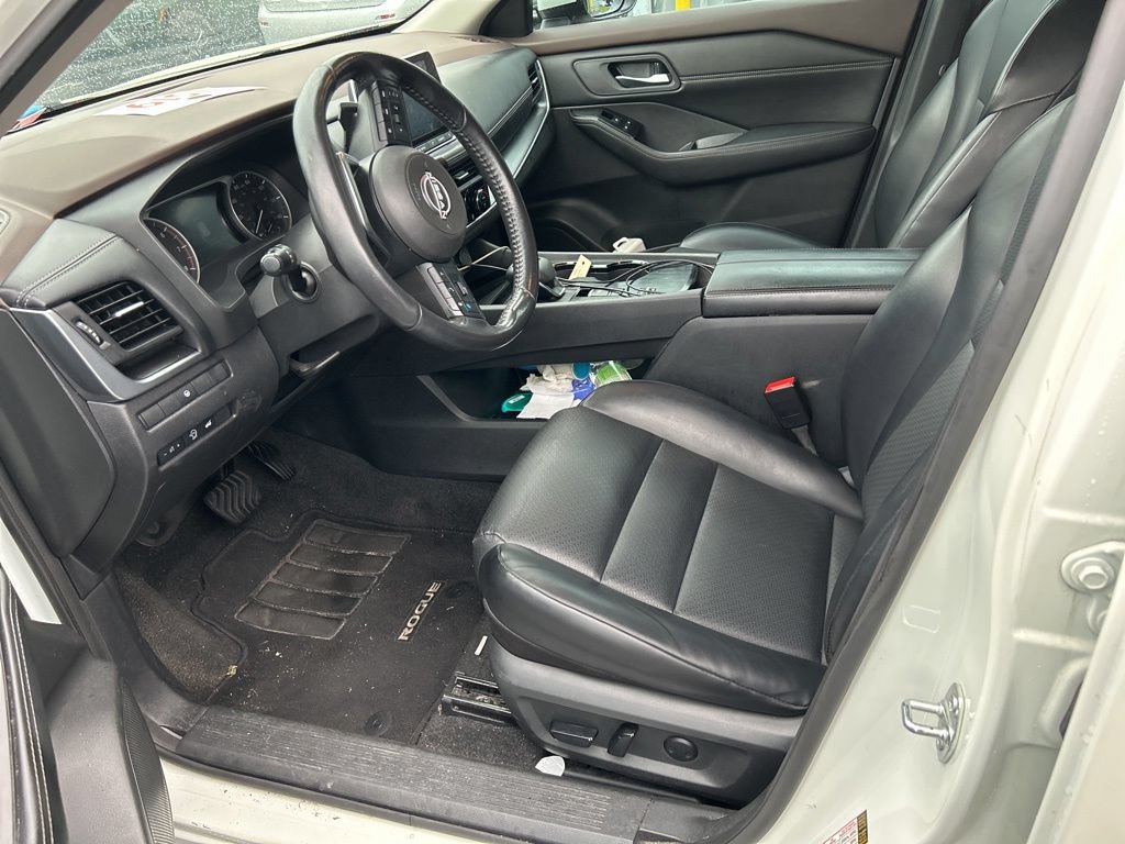 Certified 2023 Nissan Rogue SV w/ SV Premium B Package FWD image 5