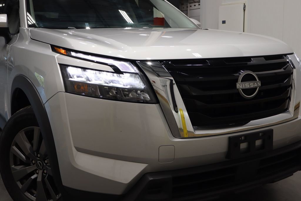 Used 2024 Nissan Pathfinder SV image 48