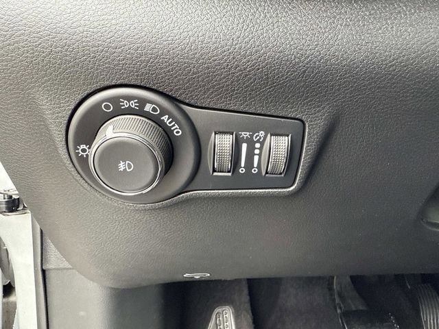 New 2026 Jeep Compass Latitude image 29