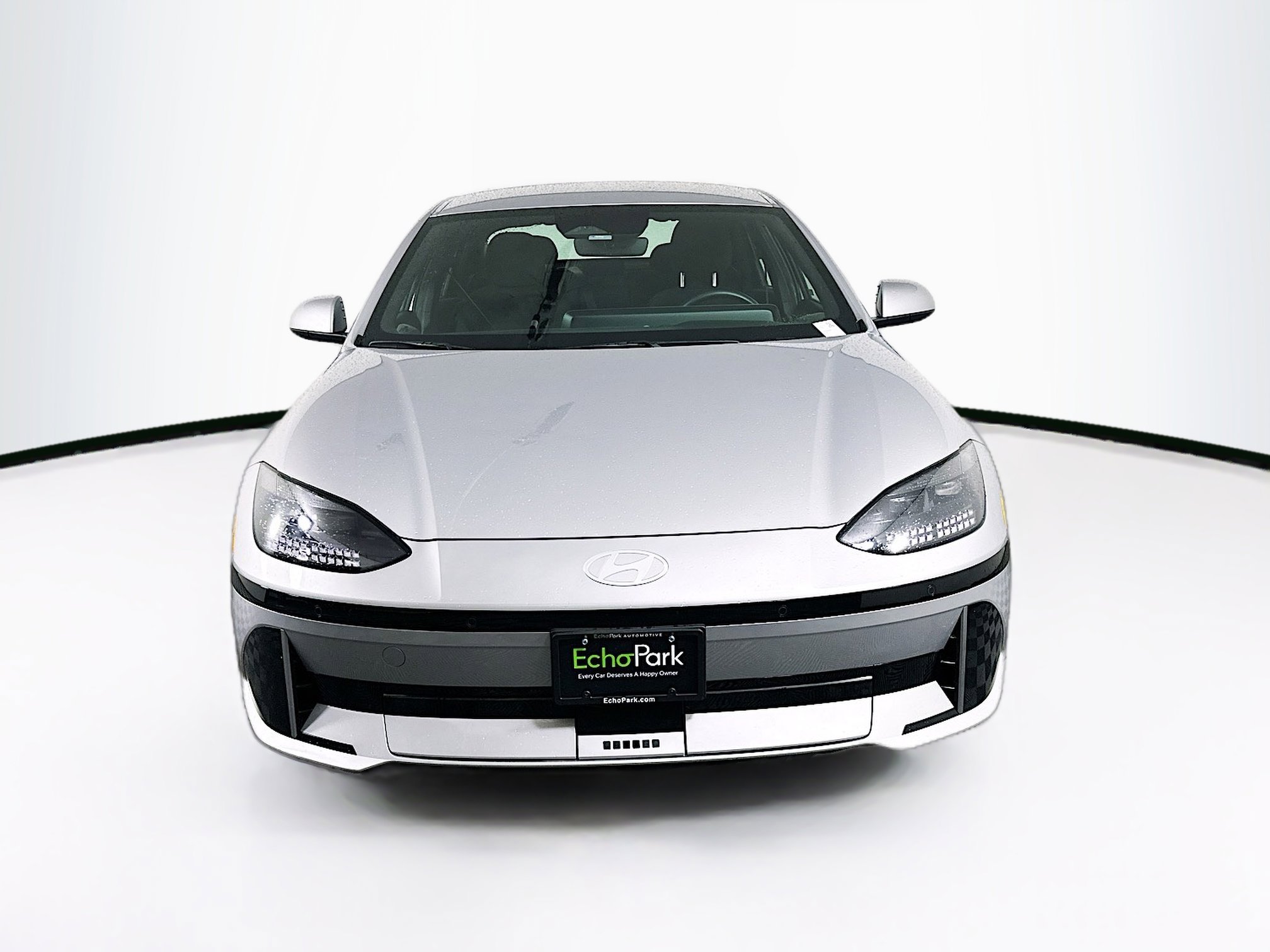 Used 2024 Hyundai Ioniq 6 SE image 2