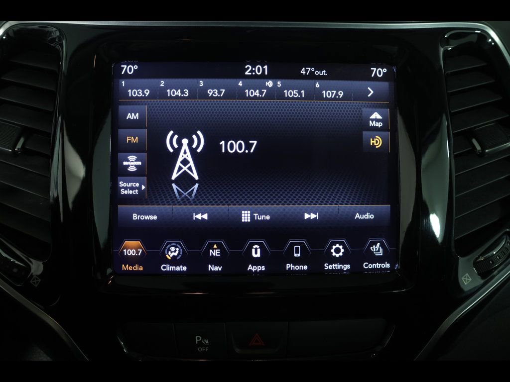 Used 2020 Jeep Cherokee Limited AWD/4WD image 23